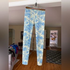 Noli Yoga pants (barely worn great condition)